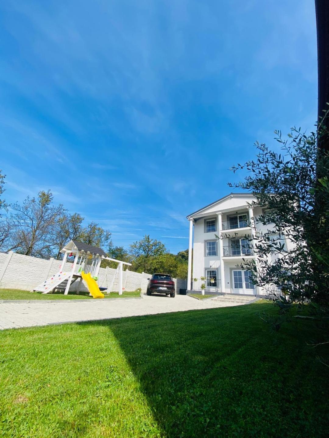 Green Hill Villa Călimăneşti Bagian luar foto